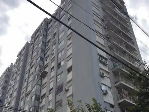 Escalada 100, Piso P.B