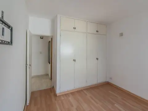 Depto Tipo Casa en Venta 50 años