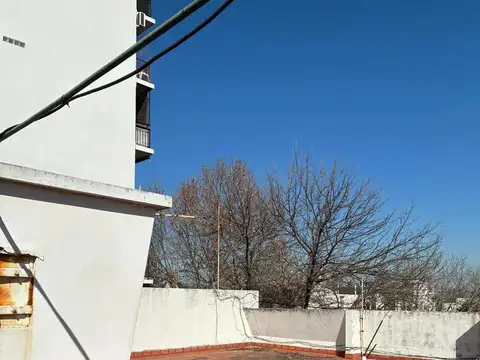 Avenida Angel Gallardo 900