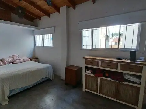 Depto Tipo Casa en Venta en Colegiales, USD 240.000