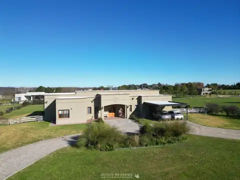 CASA EN CAPILLA DEL SEÑOR - CHACRAS DE LA CRUZ