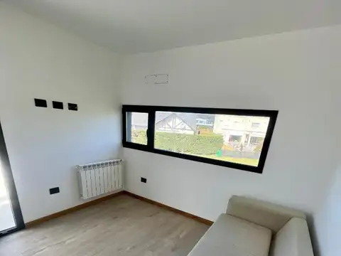 CASA 4 AMBIENTES CON PISCINA EN ARENAS DEL SUR