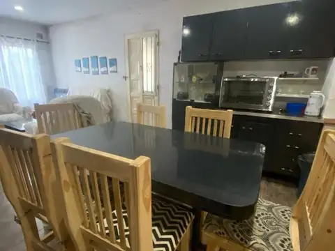 Casa 4 ambientes con 1 baño