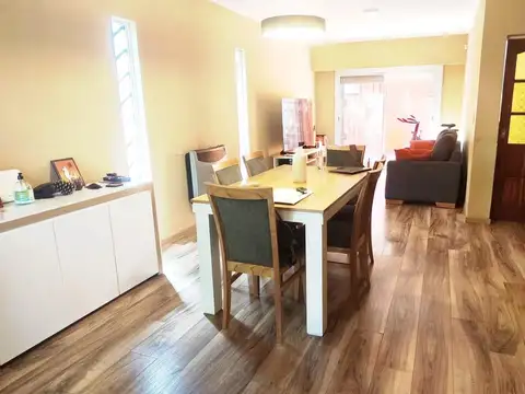 Depto Tipo Casa en Venta de 4 ambientes