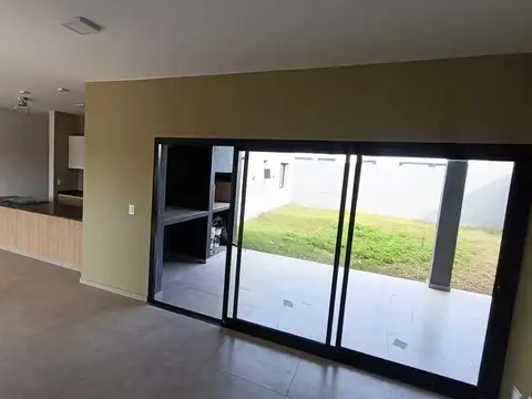 Casa en Alquiler al Este