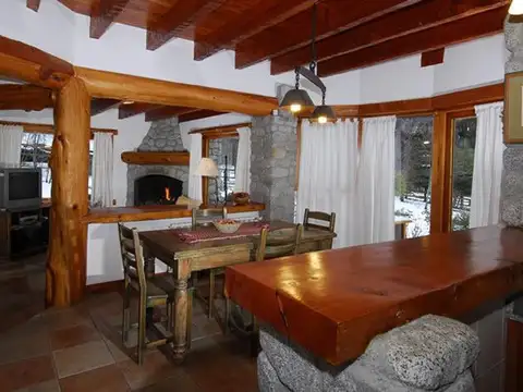 Casa 3 ambientes con 2 baños