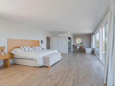 VENTA CASA 6 AMBIENTES ISLA SANTA MONICA ESTRENAR