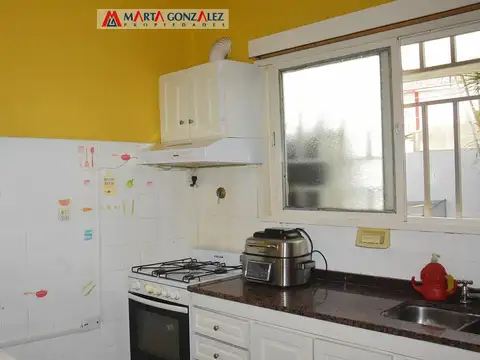 Casa en Venta con 4 cocheras