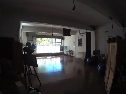 Local en Venta Via Púb.