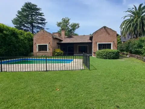 Imperdible propiedad. A pocos metros de la entrada del Country