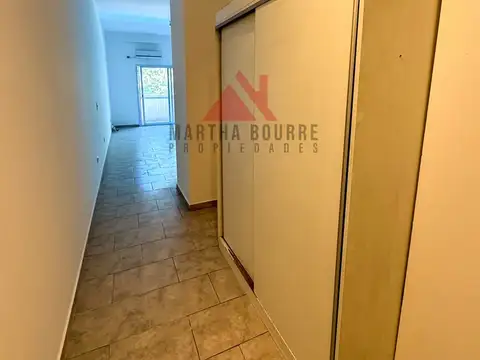 Departamento en Alquiler en Las Campanillas, $ 450.000