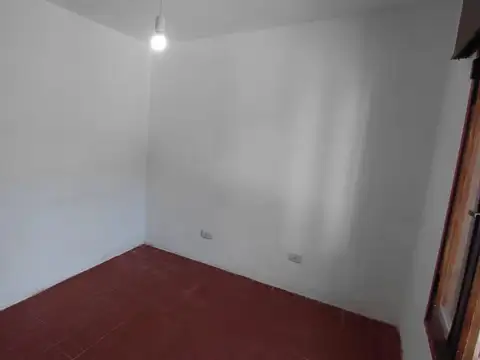 Alquilo casa Alto Alberdi p/ comercio o vivienda familiar