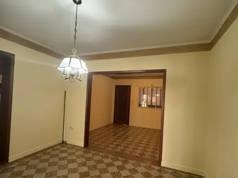 EN VENTA! HERMOSA CASA EN PLENO CENTRO DE PARANÁ!