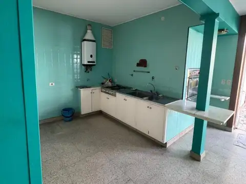 En Venta Casa 4 Dormitorios - Pleno Centro