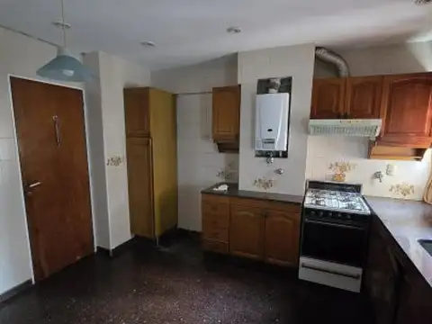 Departamento 5 ambientes con 1 baño