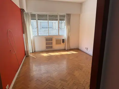Departamento En Alquiler 3 ambientes con Balcon mas dependencia en San Cristobal