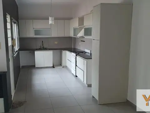 Depto Tipo Casa en Alquiler de 3 dormitorios