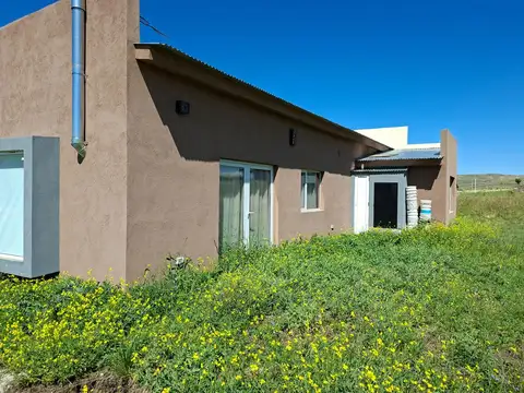 CASA 70 m2 lote 964 m2 2 cabañas más aprobadas. Sierra