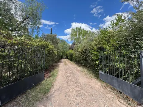 Callejón de Servidumbre "Murichi" S/N y Videla Aranda