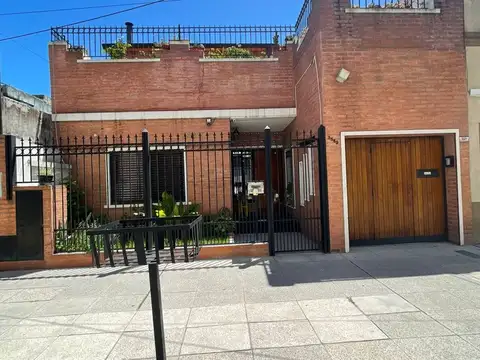 PH tipo casa 4 amb amplios en venta en Ciudadela