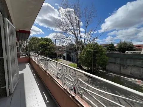 Depto Tipo Casa en Venta 39 años