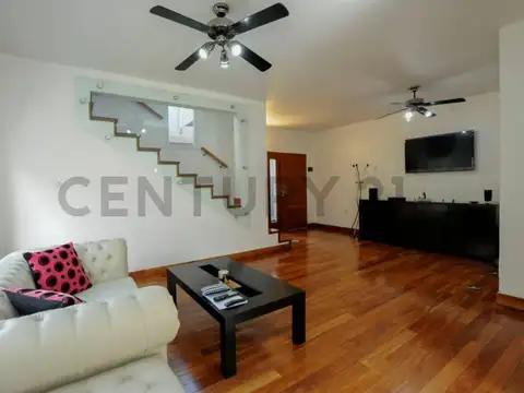 Casa en Venta en Avellaneda, USD 240.000