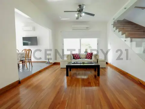 Almirante Cordero 2000, Piso 0