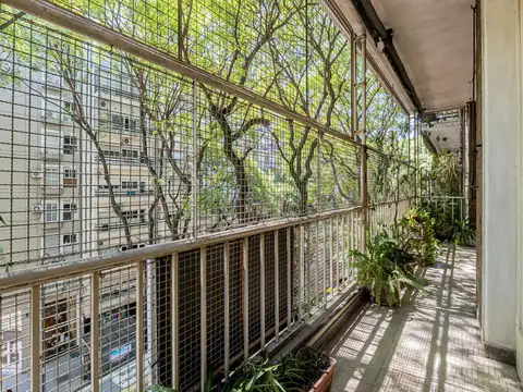 Venta Departamento 5 ambientes piso completo con balcones – Recoleta
