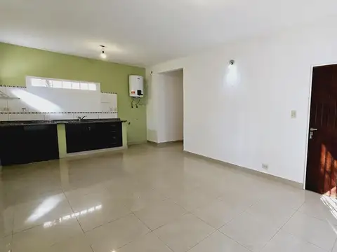 Depto Tipo Casa en Alquiler de 2 ambientes