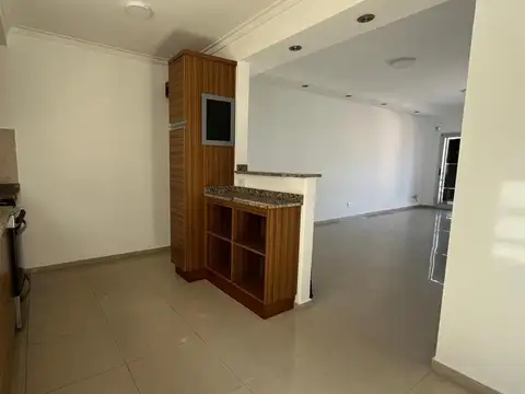 Departamento en Alquiler en Bernal Oeste, $ 700.000