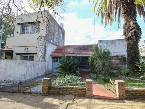 VENTA CASA 3 AMBIENTES A REFACCIONAR - Z. ADROGUE