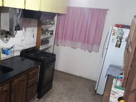 LOTE IDEAL CONSTRUCTOR ESCUCHA OFERTA SOBRE CASA 4 AMB