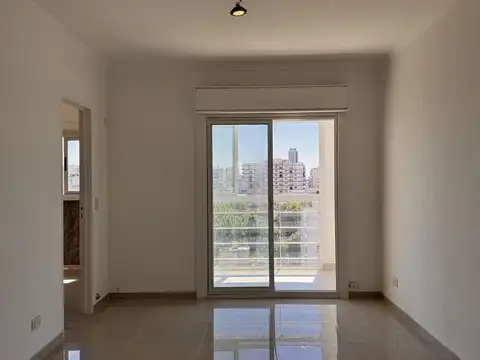 En venta 3 ambientes en Colegiales, piso 12 - reciclado a nuevo