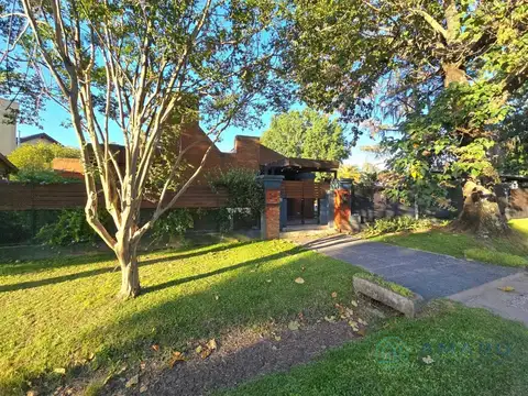 Casa 5 ambientes con 3 baños