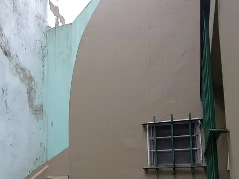 Avenida Hipólito Yrigoyen 6700