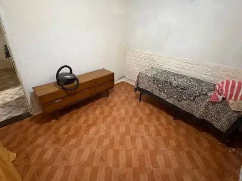 Casa 6 ambientes con 2 baños