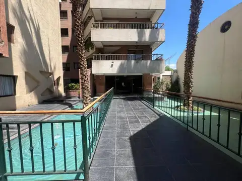 beltran 1800, Piso 0