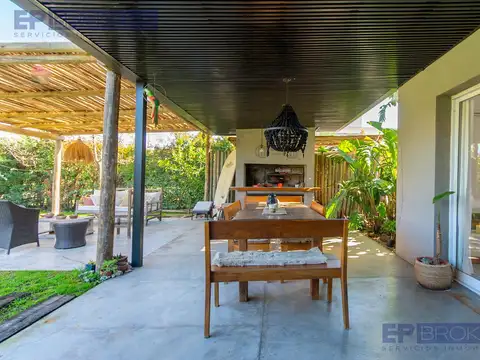 Casa 4 ambientes con 3 baños