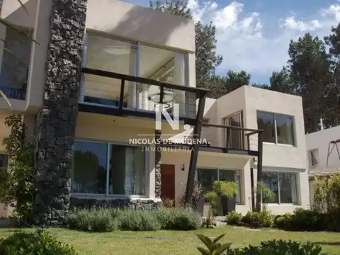 Casa en Venta de 5 dormitorios