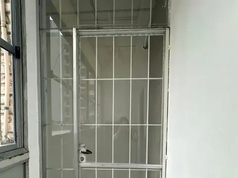 Monteagudo 100, Piso 1