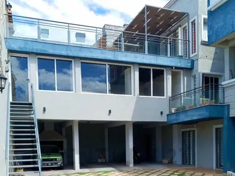 Dolores 1600, Piso 0