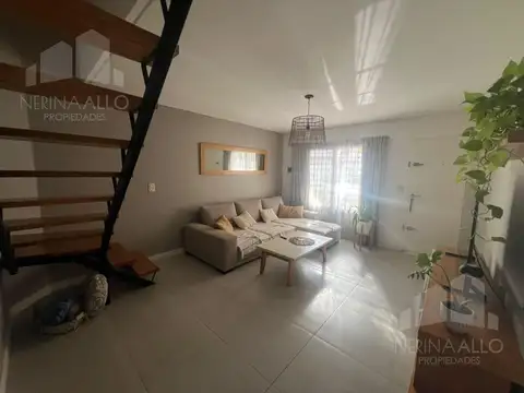 Depto Tipo Casa en Venta de 2 dormitorios
