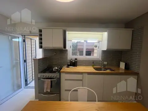 Depto Tipo Casa en Venta con 1 cocheras