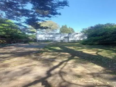 Casa en venta - 3 Dormitorios 1 Baño - Villa Elisa