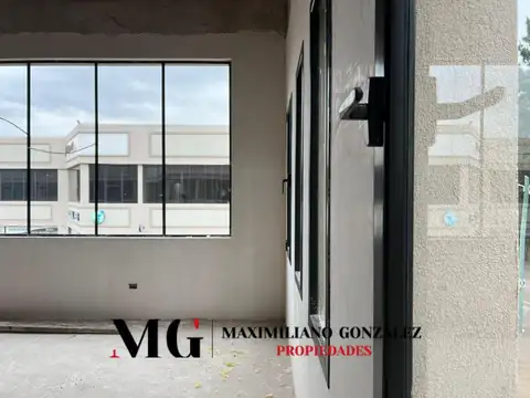 Oficina en Alquiler al Este