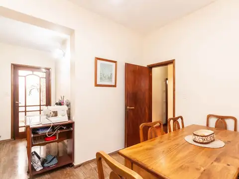 Casa 7 ambientes con 3 baños