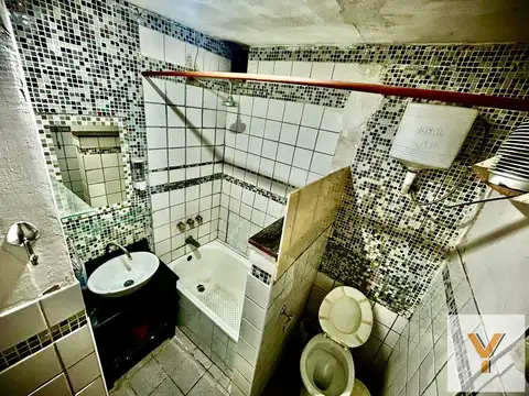 Casa 6 ambientes con 2 baños