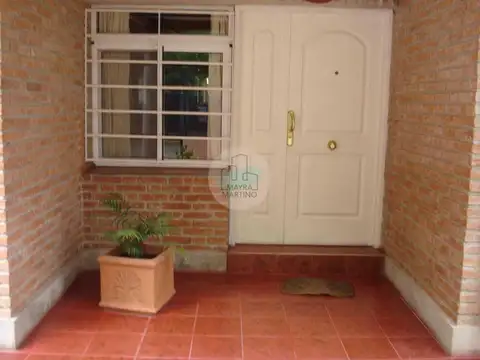Casa 3 ambientes con 2 baños