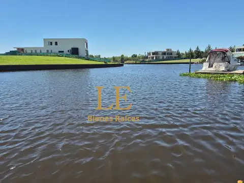 Venta lote al Rio en Barrio Náutico El Naudir, Escobar