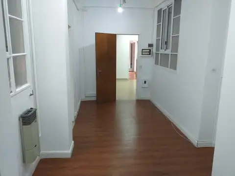 Oficina en Alquiler 60 años